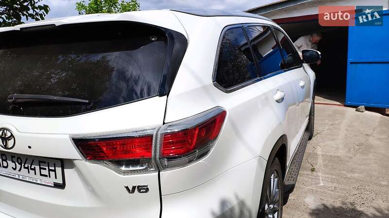 Внедорожник / Кроссовер Toyota Highlander 2014 в Умани