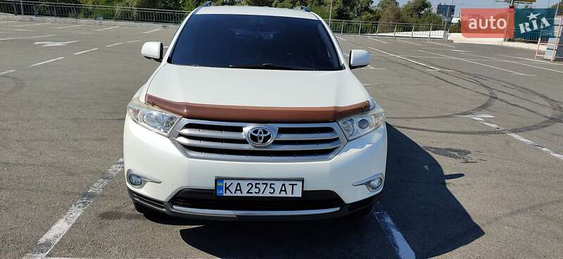 Позашляховик / Кросовер Toyota Highlander 2013 в Києві