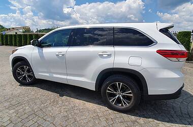 Внедорожник / Кроссовер Toyota Highlander 2018 в Жовкве