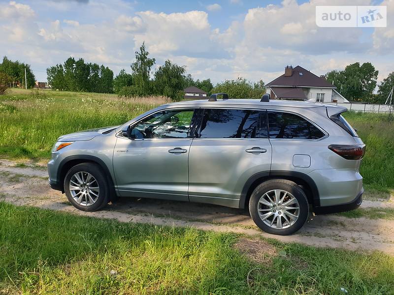 Внедорожник / Кроссовер Toyota Highlander 2014 в Киеве