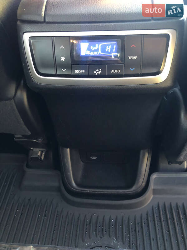 Внедорожник / Кроссовер Toyota Highlander 2017 в Бориславе