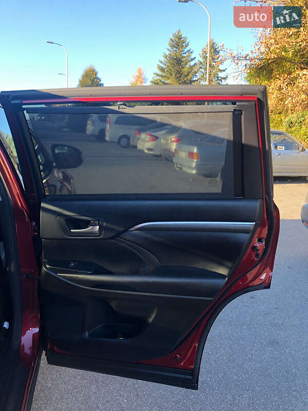 Внедорожник / Кроссовер Toyota Highlander 2017 в Бориславе