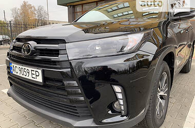 Универсал Toyota Highlander 2018 в Луцке