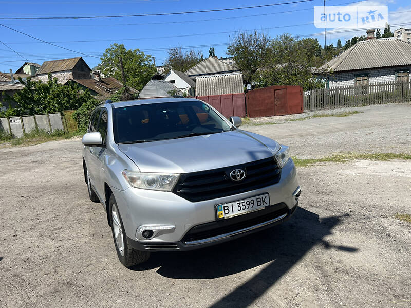 Универсал Toyota Highlander 2011 в Кременчуге