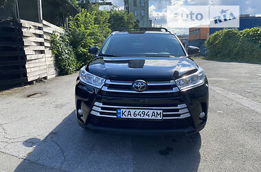 Позашляховик / Кросовер Toyota Highlander 2018 в Києві