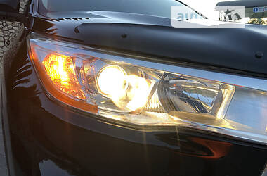 Внедорожник / Кроссовер Toyota Highlander 2014 в 