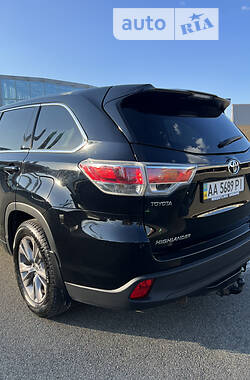 Внедорожник / Кроссовер Toyota Highlander 2014 в Киеве