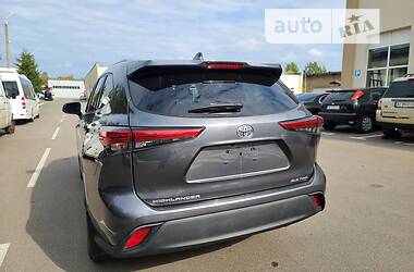 Позашляховик / Кросовер Toyota Highlander 2020 в Києві