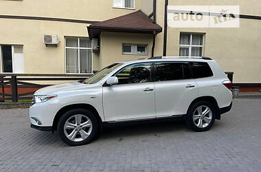 Позашляховик / Кросовер Toyota Highlander 2012 в Чернівцях