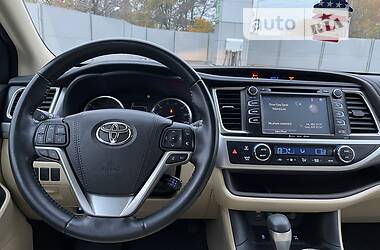 Внедорожник / Кроссовер Toyota Highlander 2018 в Киеве