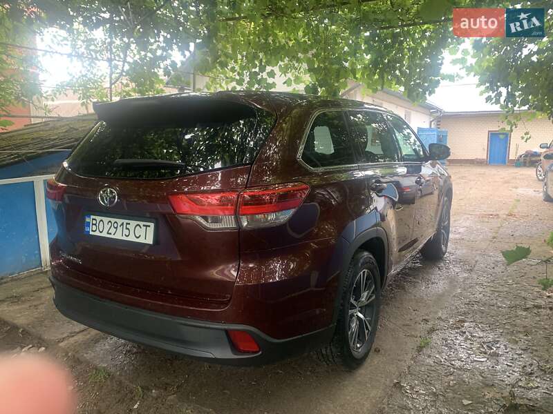 Позашляховик / Кросовер Toyota Highlander 2018 в Тернополі