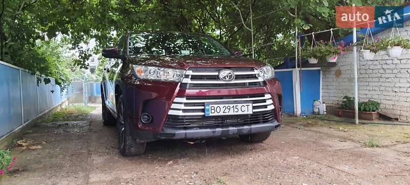 Позашляховик / Кросовер Toyota Highlander 2018 в Тернополі