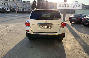 Внедорожник / Кроссовер Toyota Highlander 2012 в Харькове