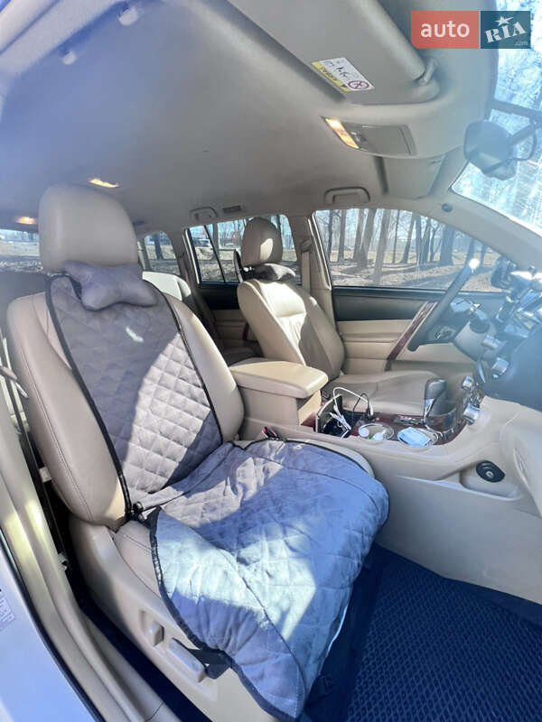 Внедорожник / Кроссовер Toyota Highlander 2013 в Днепре