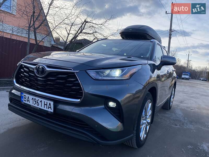 Внедорожник / Кроссовер Toyota Highlander 2020 в Кропивницком