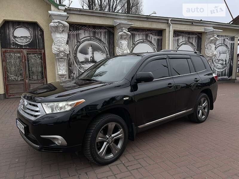 Внедорожник / Кроссовер Toyota Highlander 2011 в 