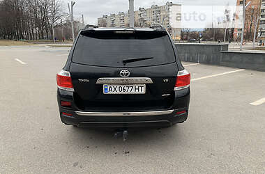 Внедорожник / Кроссовер Toyota Highlander 2011 в Харькове