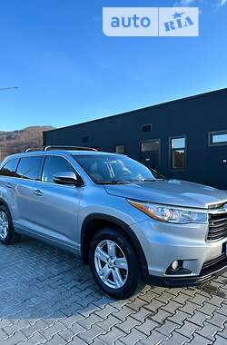 Позашляховик / Кросовер Toyota Highlander 2015 в 