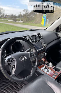 Внедорожник / Кроссовер Toyota Highlander 2012 в Виннице