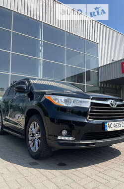 Позашляховик / Кросовер Toyota Highlander 2014 в Луцьку