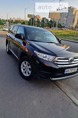 Позашляховик / Кросовер Toyota Highlander 2013 в Києві