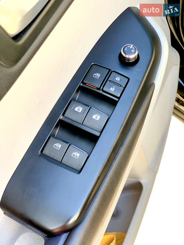 Позашляховик / Кросовер Toyota Highlander 2018 в Харкові