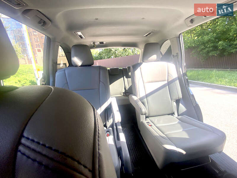 Позашляховик / Кросовер Toyota Highlander 2018 в Харкові