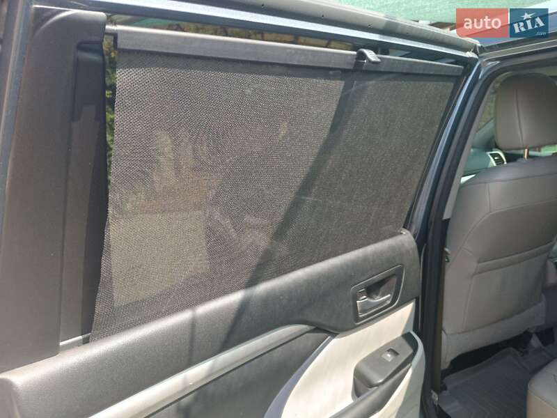 Позашляховик / Кросовер Toyota Highlander 2017 в Одесі