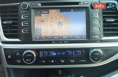 Позашляховик / Кросовер Toyota Highlander 2017 в Одесі