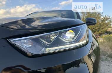 Внедорожник / Кроссовер Toyota Highlander 2022 в 