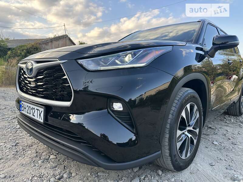 Внедорожник / Кроссовер Toyota Highlander 2022 в Одессе