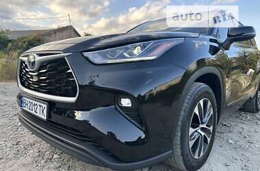 Внедорожник / Кроссовер Toyota Highlander 2022 в Одессе