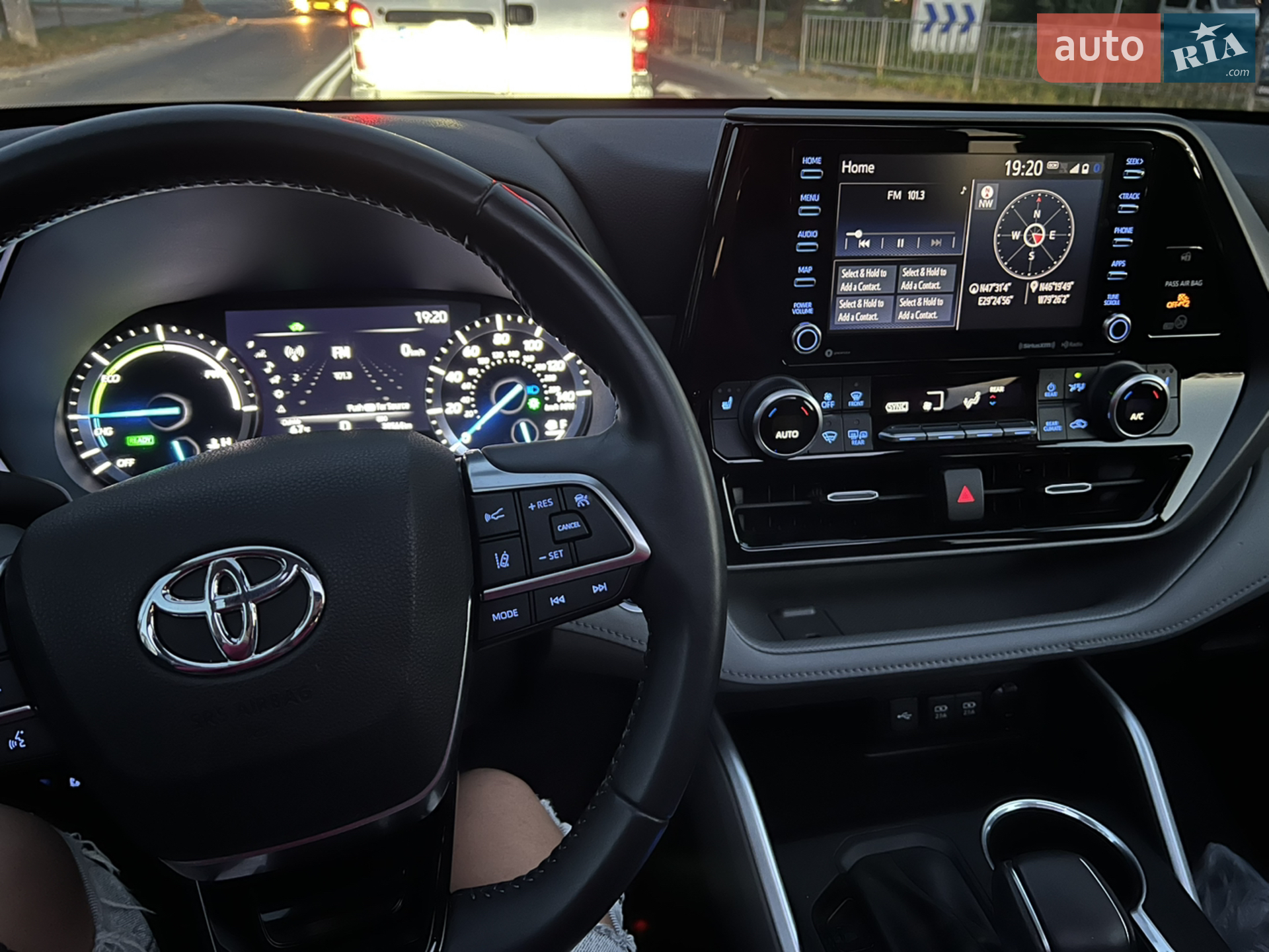 2020 Toyota Highlander - фото 1