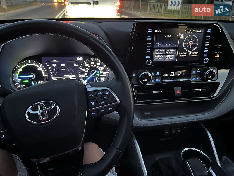 Toyota Highlander 2020