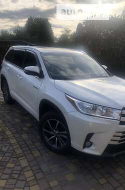 Внедорожник / Кроссовер Toyota Highlander 2018 в Житомире