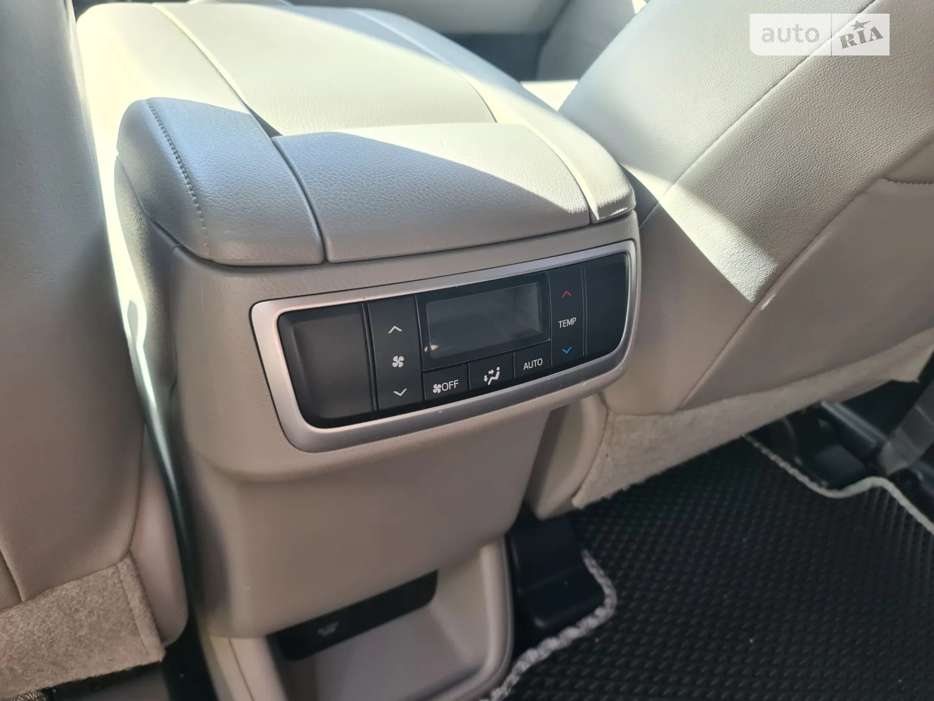 2017 Toyota Highlander - мініатюра 25