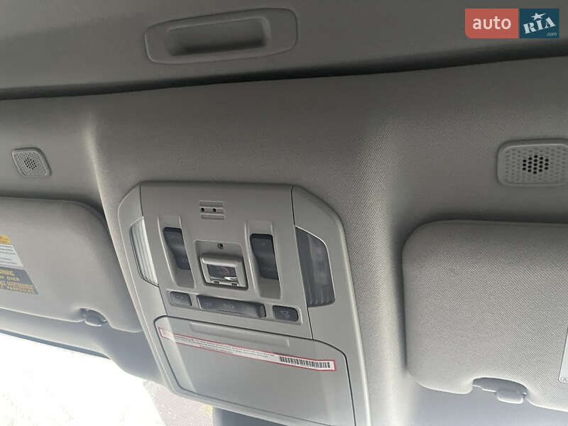 Позашляховик / Кросовер Toyota Highlander 2022 в Києві