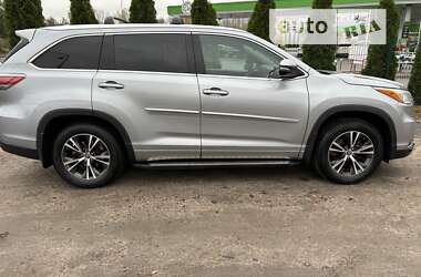 Внедорожник / Кроссовер Toyota Highlander 2016 в Киеве