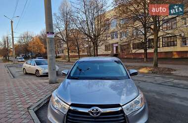 Позашляховик / Кросовер Toyota Highlander 2015 в Запоріжжі