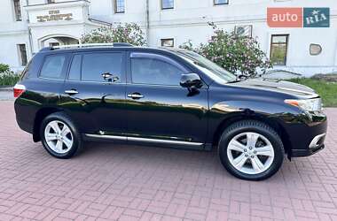 Позашляховик / Кросовер Toyota Highlander 2010 в Києві