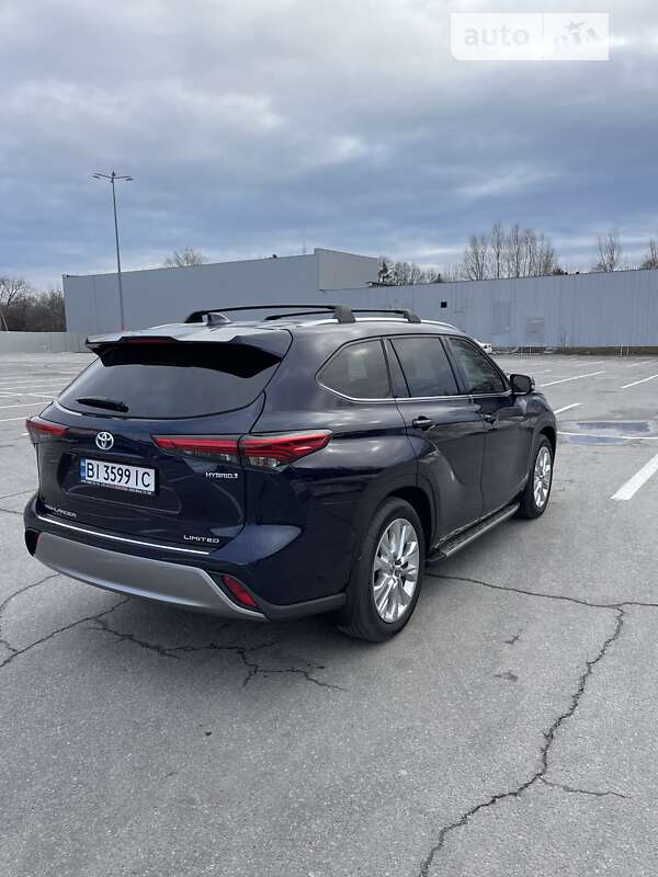 Внедорожник / Кроссовер Toyota Highlander 2022 в Котельве