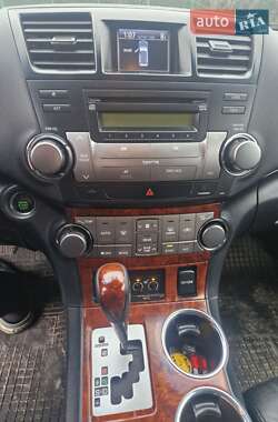 Внедорожник / Кроссовер Toyota Highlander 2010 в Ковеле