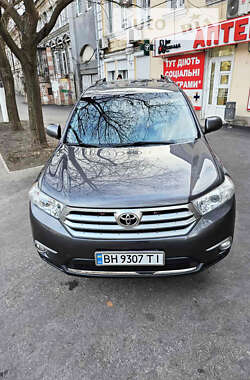 Внедорожник / Кроссовер Toyota Highlander 2011 в Одессе