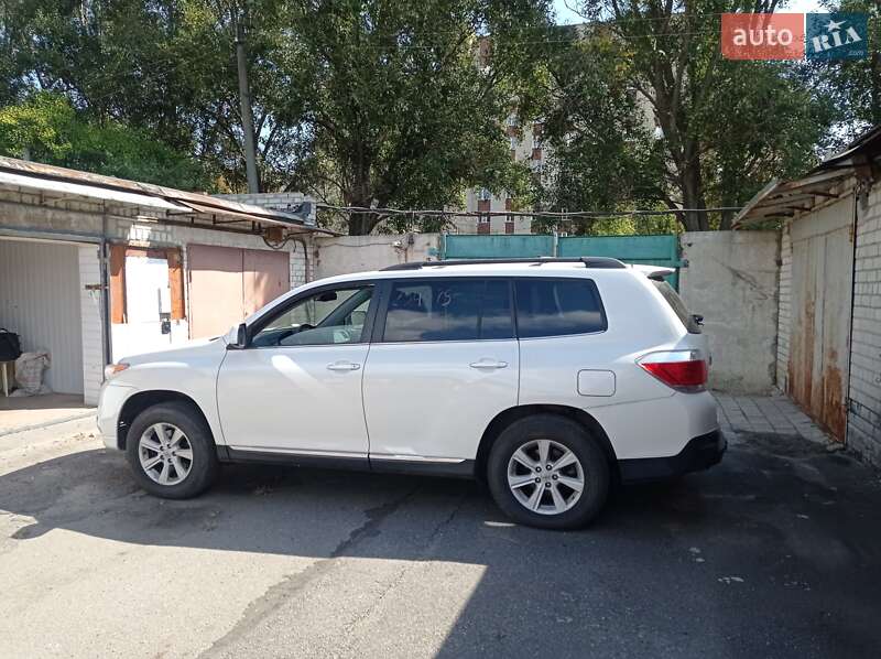 Позашляховик / Кросовер Toyota Highlander 2013 в Харкові