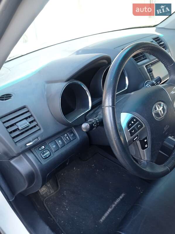 Позашляховик / Кросовер Toyota Highlander 2013 в Харкові