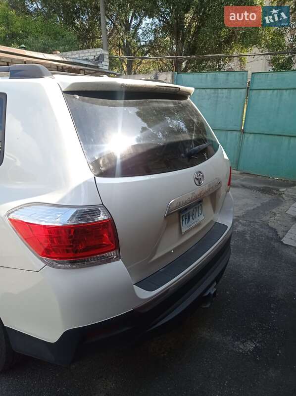 Позашляховик / Кросовер Toyota Highlander 2013 в Харкові