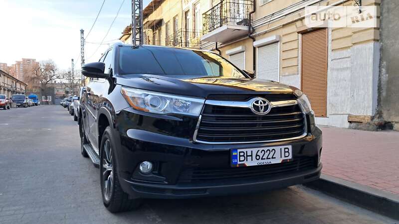 Внедорожник / Кроссовер Toyota Highlander 2015 в Одессе