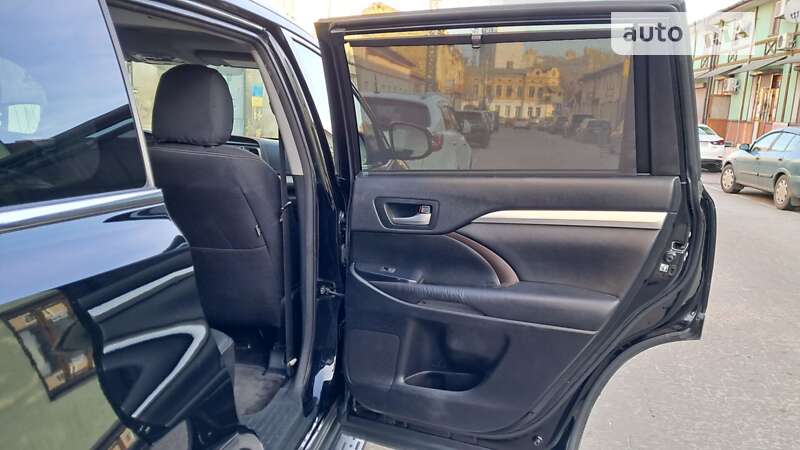 Внедорожник / Кроссовер Toyota Highlander 2015 в Одессе