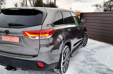 Позашляховик / Кросовер Toyota Highlander 2018 в Вінниці