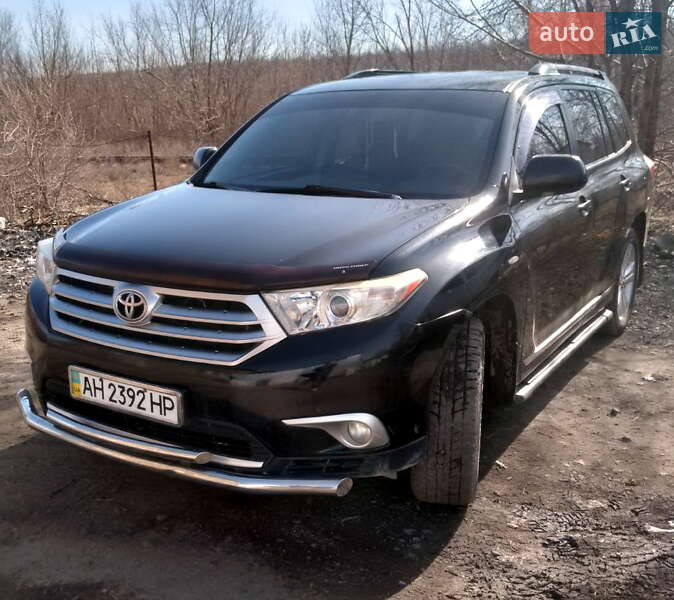 Внедорожник / Кроссовер Toyota Highlander 2011 в Славянске